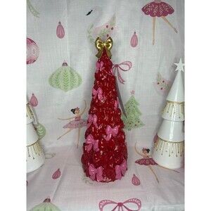 Cupcakes and Cashmere Red and Pink Bow Tree